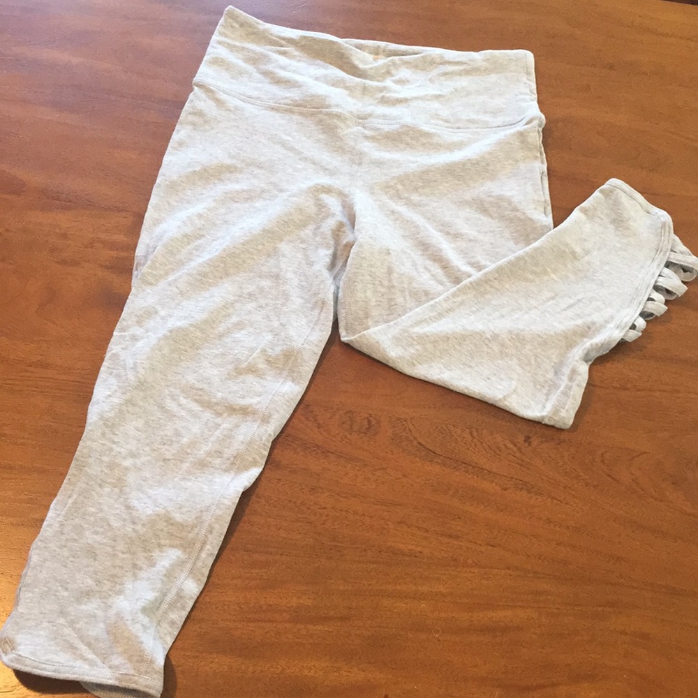 Heather gray Capri leggings